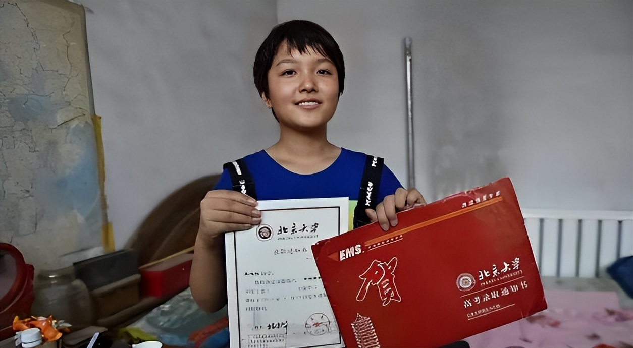 河北女孩高考707分惊动教育厅,河北女孩707分考上北大
