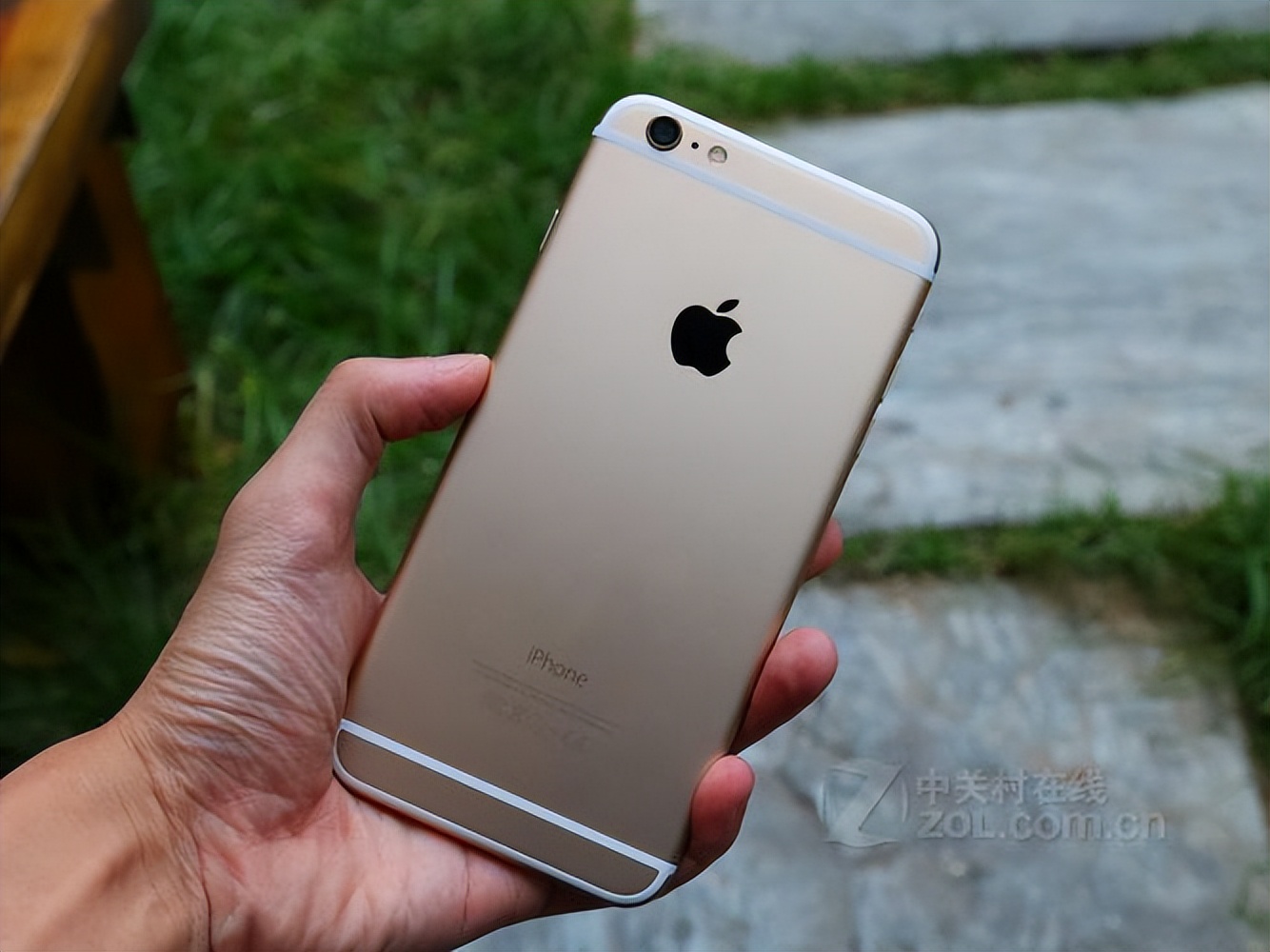 无刘海无前置摄像头的手机,苹果手机的相机设计前置摄像头