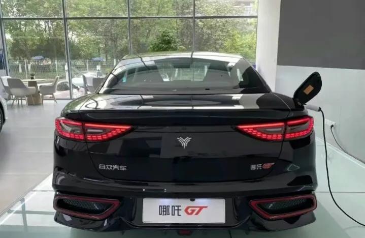 国产豪华纯电车有多硬核,几款颜值和性能高级的电车推荐