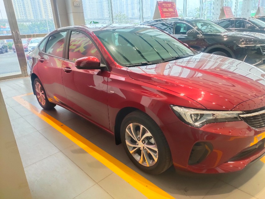 威朗pro发动机,别克威朗pro红色实图