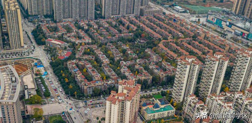 乘着大运会这缕“东风”，应该没有谁比东安湖还快