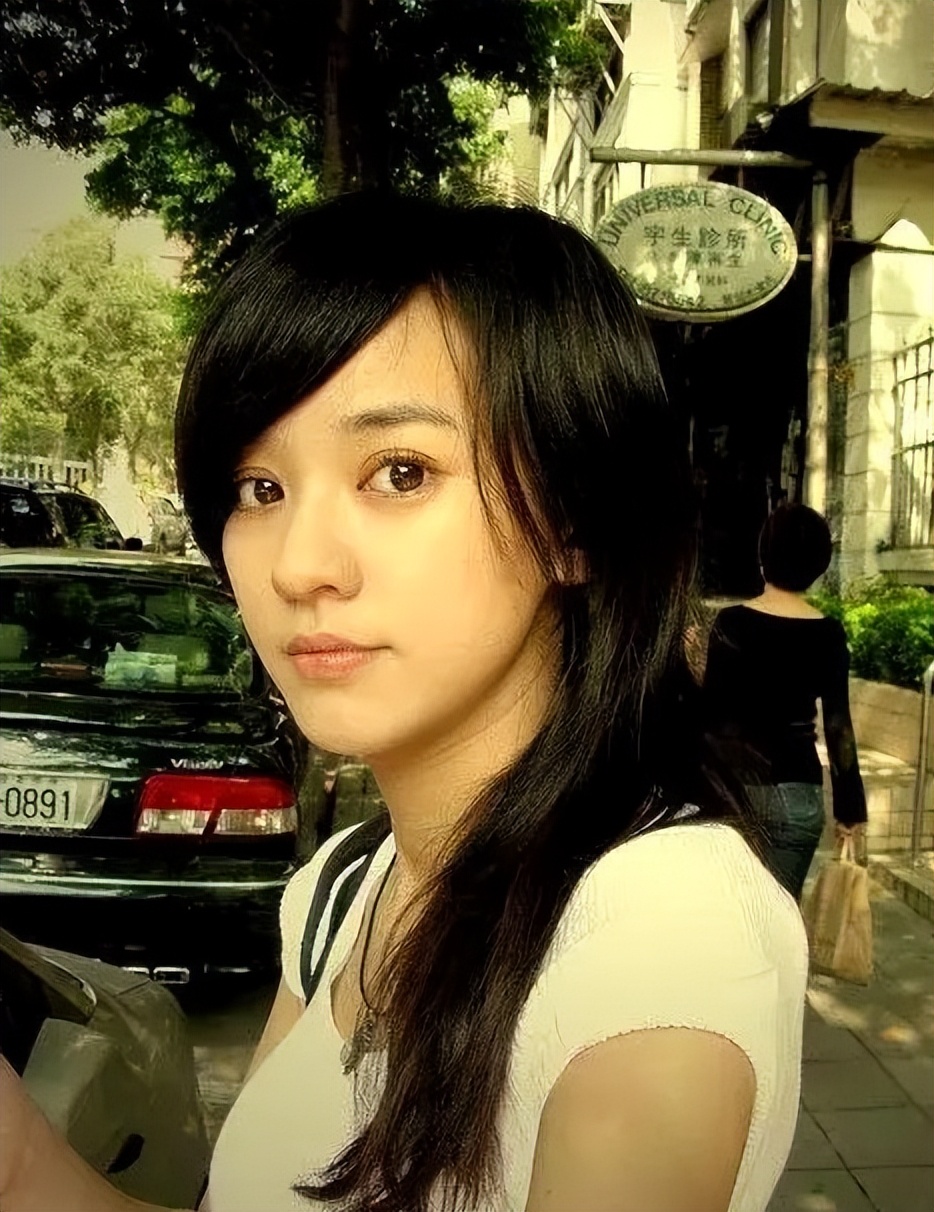 黄晓明锤上加锤，怒揭陈意涵“双面玉女”*局骗**，原来杨颖真没说谎