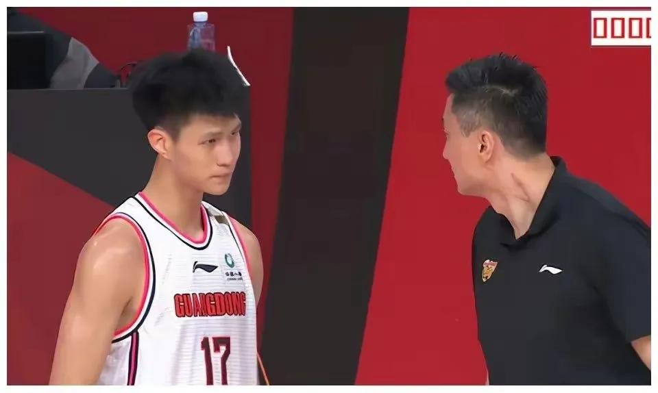 杜锋一秒2次技术犯规后的广东队,杜锋一秒2次技术犯规