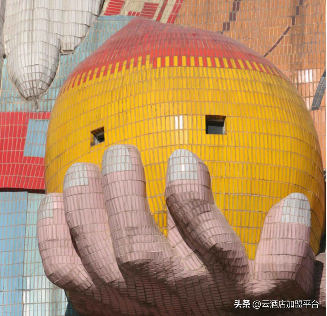 纯“狱”风、山洞风、跑车风……这些情人节情趣酒店，也太野了吧