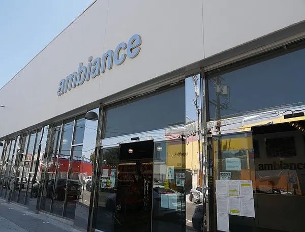 家里鞋盒藏钱3500万美金，美国亚裔老板*税逃**，被罚一个亿