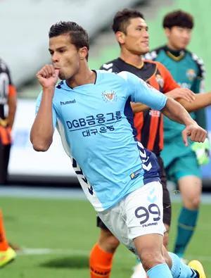 乔纳森世界波中超,乔纳森天津泰达c罗