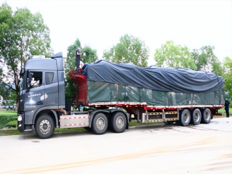 广东海警查获20吨特大走私冻品案,海关海警联合打击走私成品油