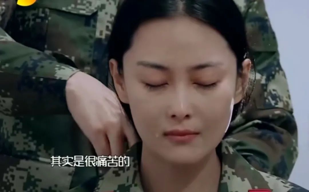 张馨予婚后紧身连衣裙,张馨予超紧身穿搭