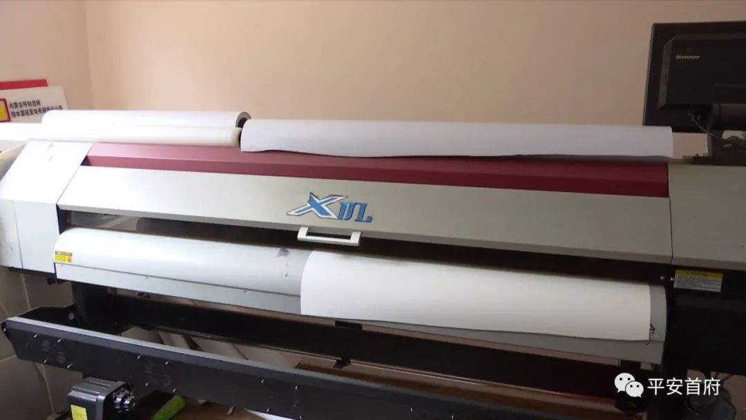 “家族式”制贩*证假**假章伪造的国家机关及企业事业单位印章三百余枚一家人全被抓