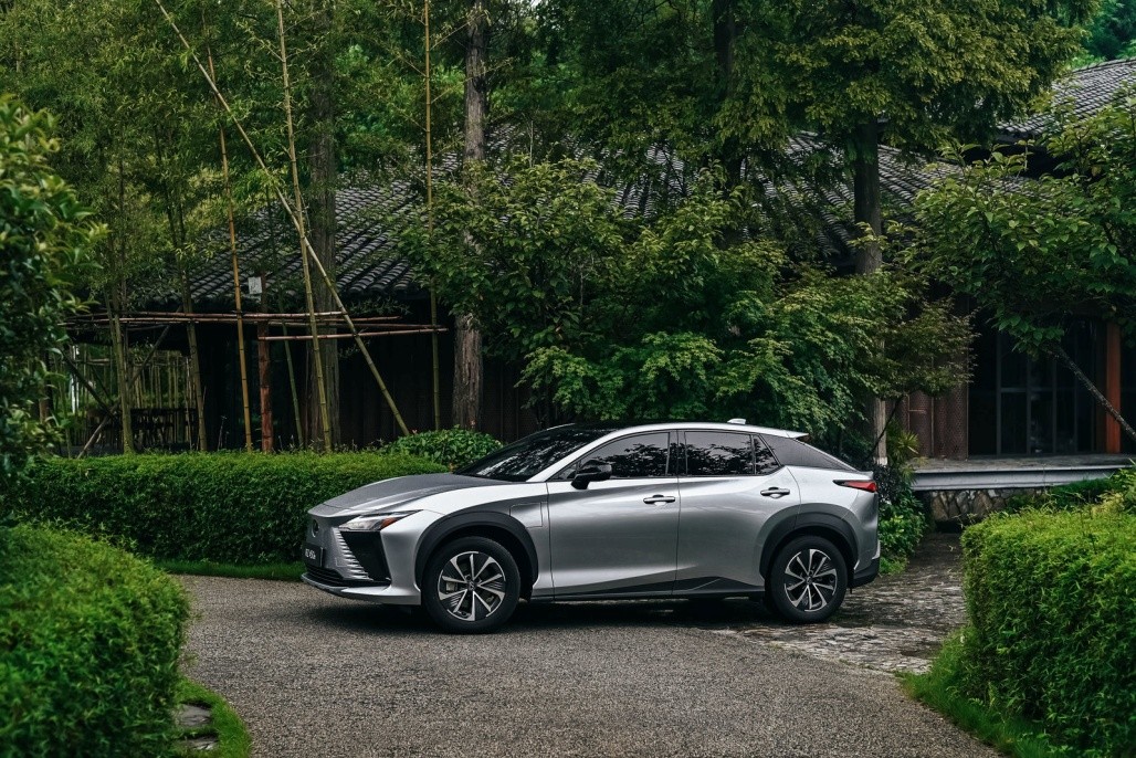 雷克萨斯rx450e试驾,雷克萨斯rz450e试驾视频