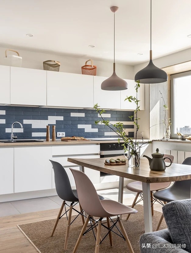 都是小户型都是简装，我家装完像出租房，她家却有气质多了，佩服