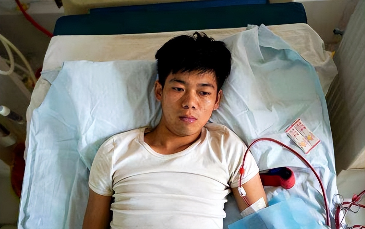 2012年卖肾换手机,高中生拿肾换手机