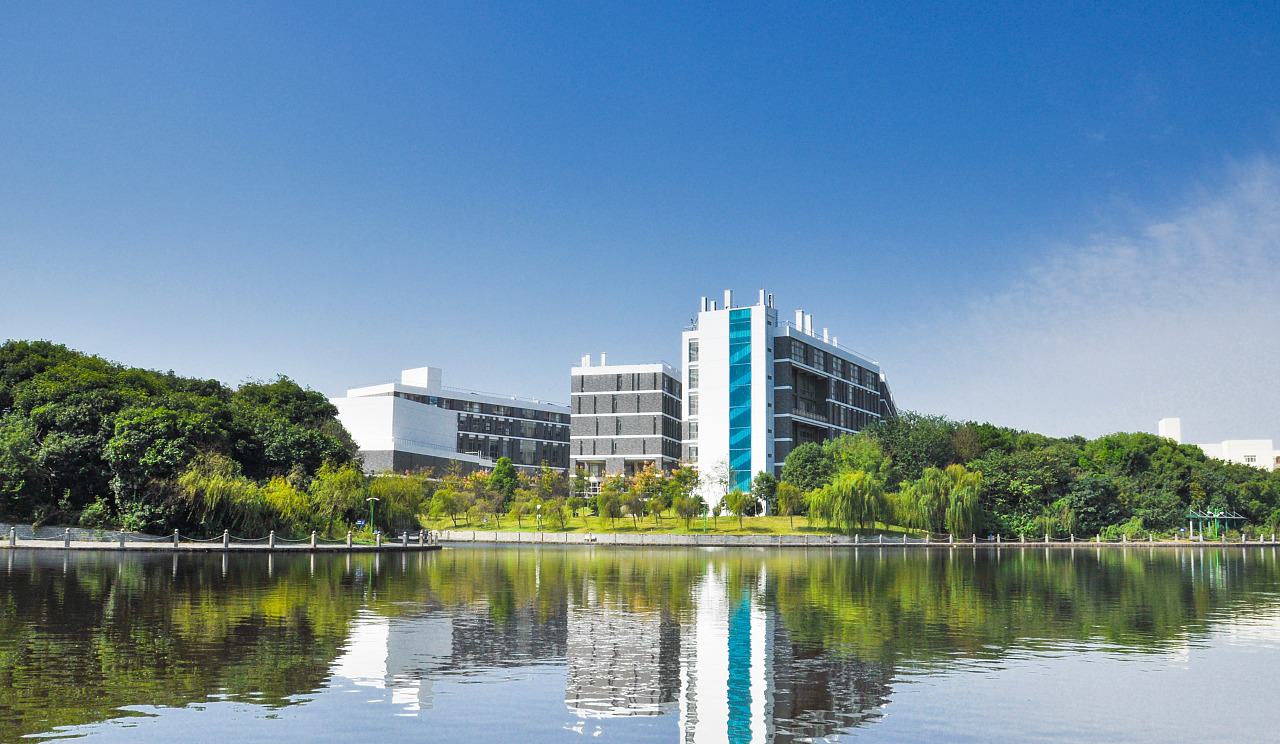 郑州三大有名大学,福州大学郑州大学南昌大学哪个好