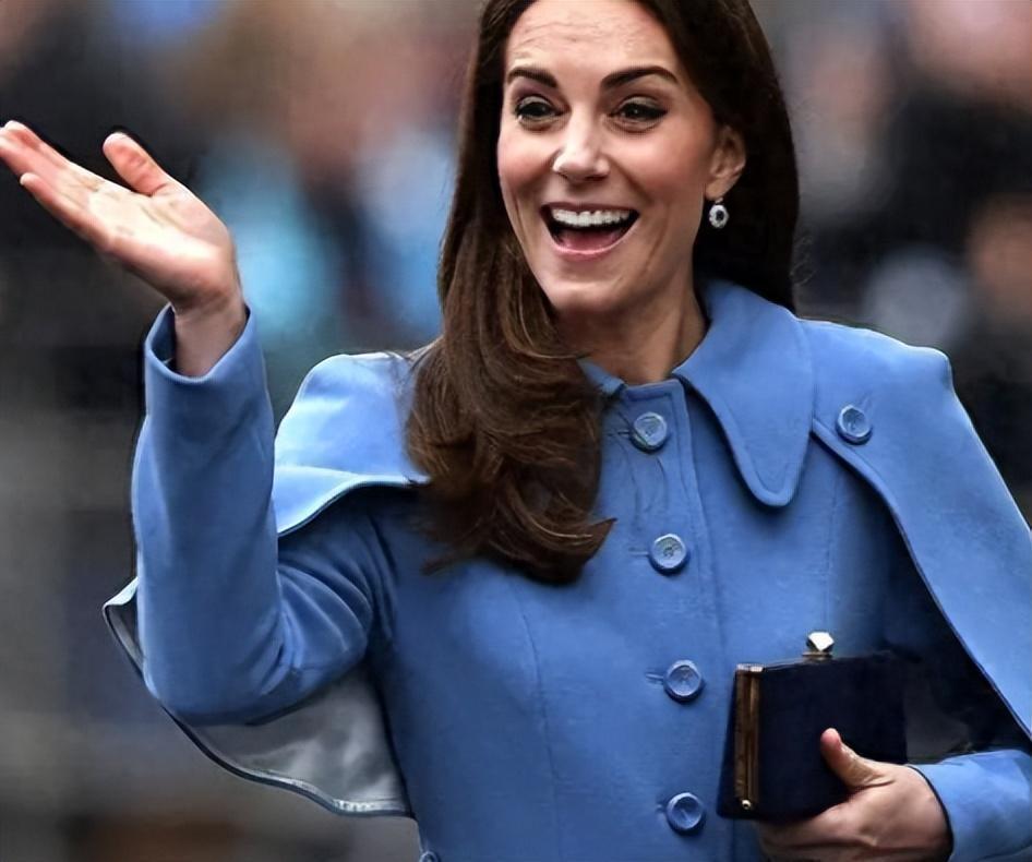 日军兽行照片：当着父亲的面玷污他女儿，临走还残忍割下妻子乳房