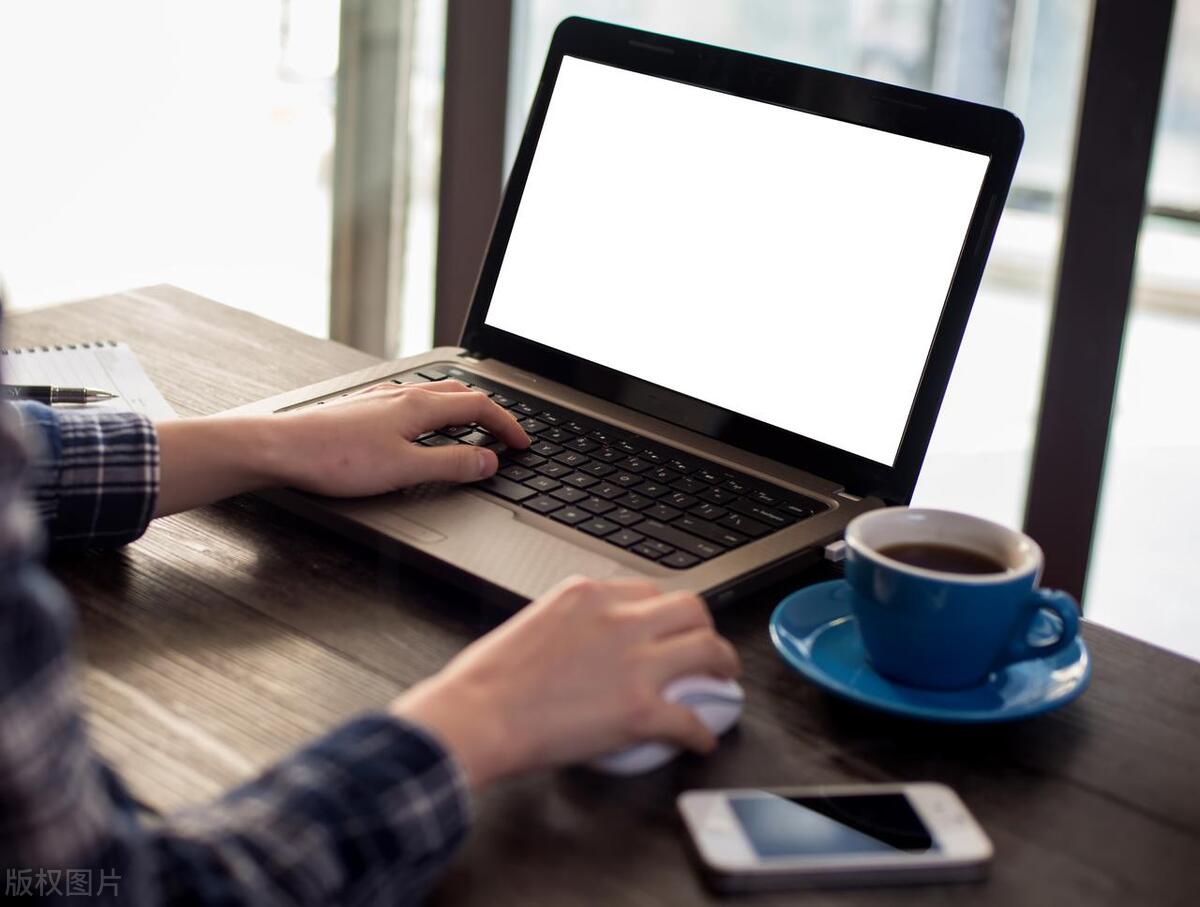 整天工作对着电脑的怎么保护眼睛,上班八小时对着电脑怎么保护眼睛