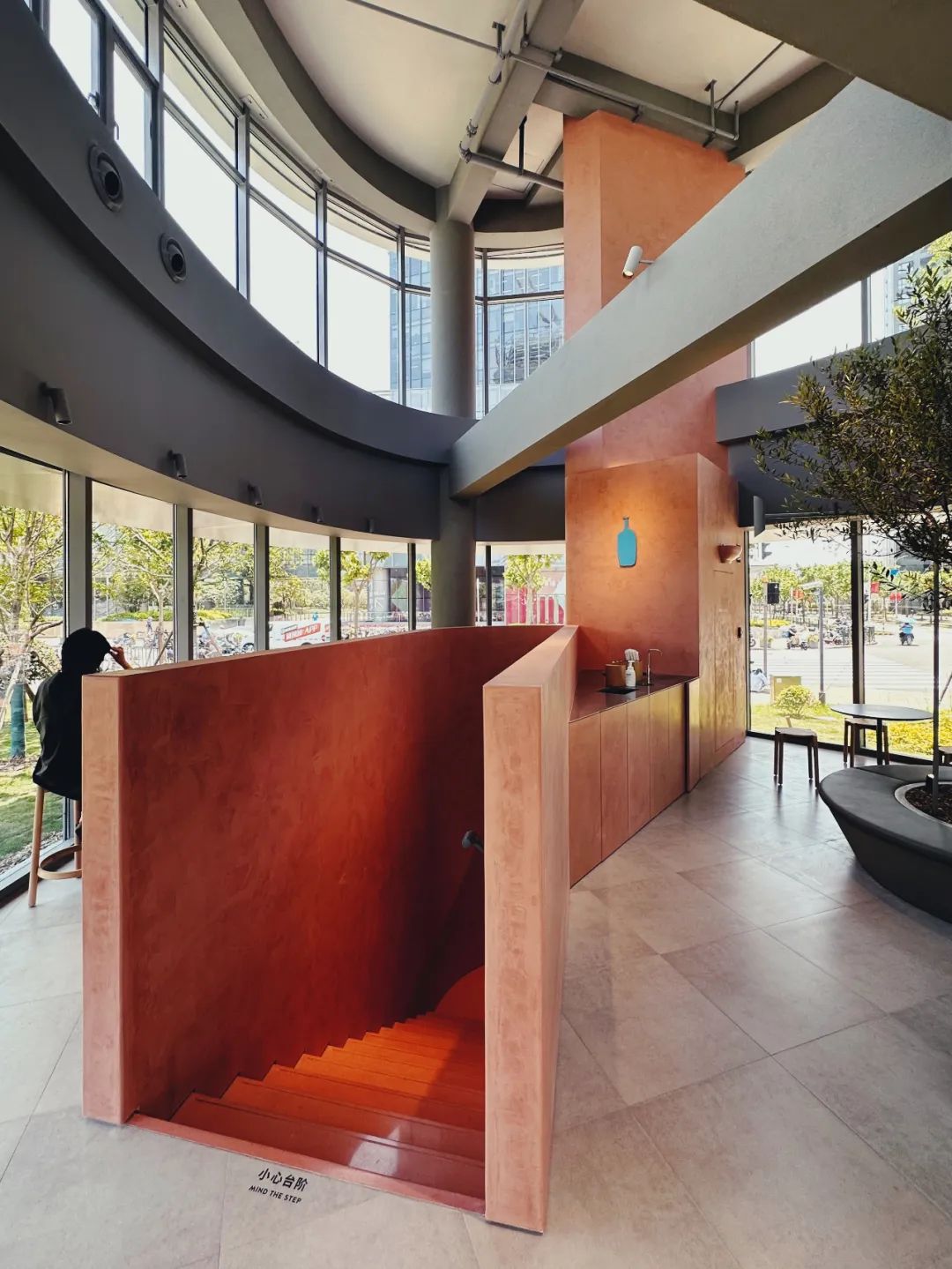 bluebottlecoffee上海首店,bluebottle上海前滩太古里店