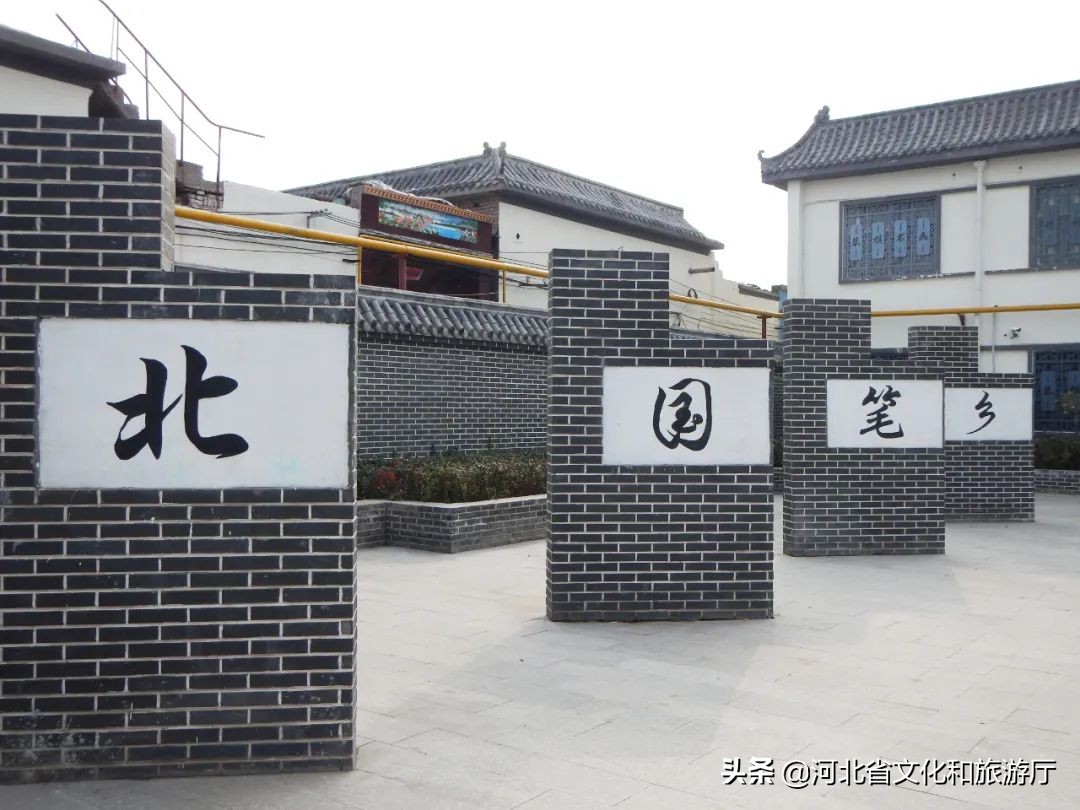 绗斿皷涓婄殑鑹烘湳姣涚瑪,绗斿皷涓婄殑闈為仐钘忔枃涔︽硶澧ㄩ姝ｆ祿