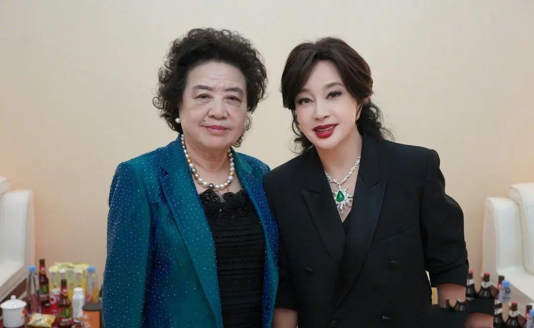 47岁最有气质的女星,身材最好的15位中年女星