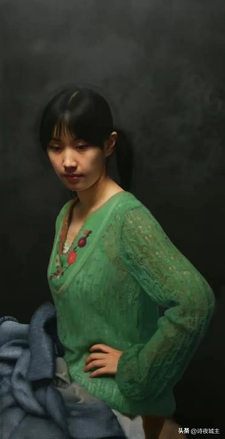 欣赏绘画大师冷军的女人油画体态丰盈超写实画风却与艺术格格不入