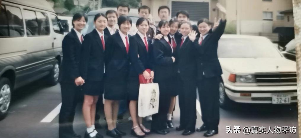 我19岁到日本，裸婚娶日本媳妇，在外面男浴室遇到女人，吓一激灵