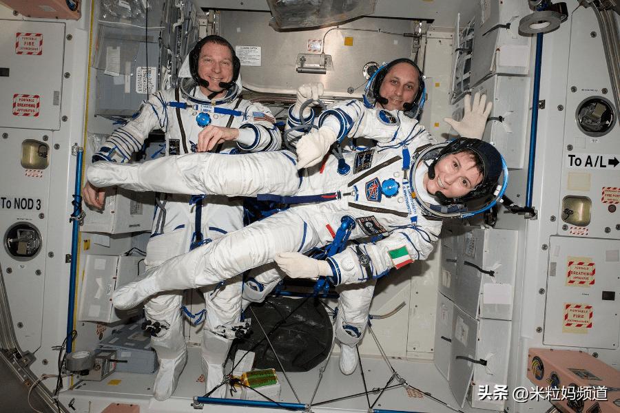 这个用中文发抖音的意大利女航天员，居然做了一个这样的芭比娃娃