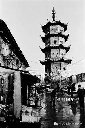 沿河批发市场在哪里,芜湖最大小商品批发市场