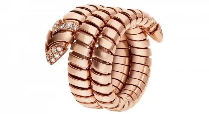 谷爱凌是谁为什么最近这么火,谷爱凌同款项链蛇骨链寓意