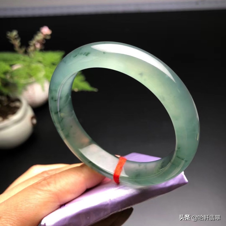 娱乐圈喜欢翡翠的明星,娱乐圈明星收藏的翡翠