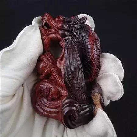 佛手雕件的寓意和象征,翡翠常见的雕件及寓意