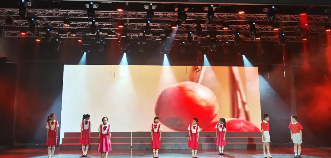 碧波实验小学朗诵比赛,实验小学诗朗诵一等奖