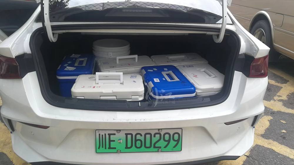 战疫情｜响应倡议奋战到深夜，万顺叫车司机坚守抗疫第一线