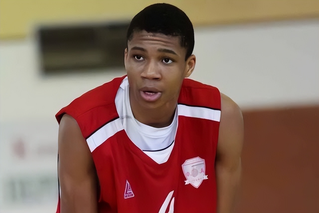 14岁开始打职业篮球,14岁开始打篮球算晚吗