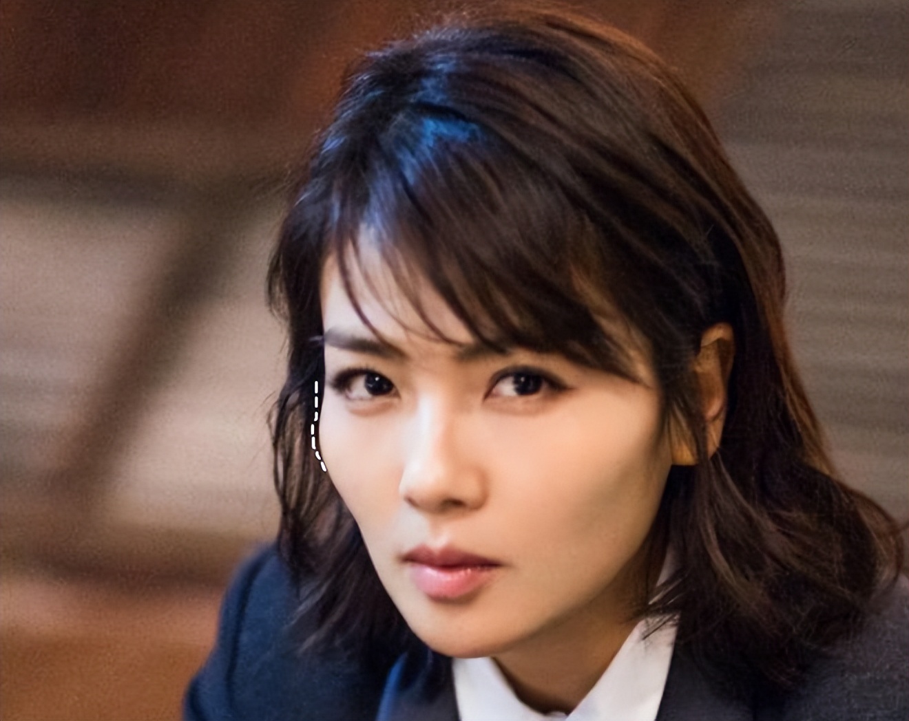 面相成熟的女人怎么打扮显年轻,长相显老的女生的特点