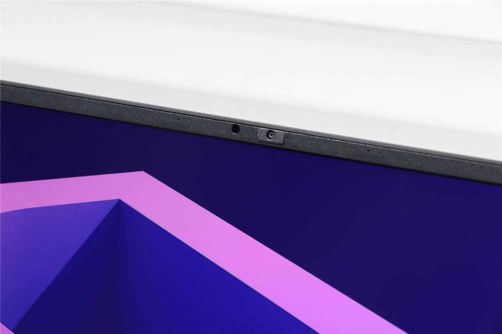 更紧凑的轻薄本lggram16评测,lggram13笔记本评测