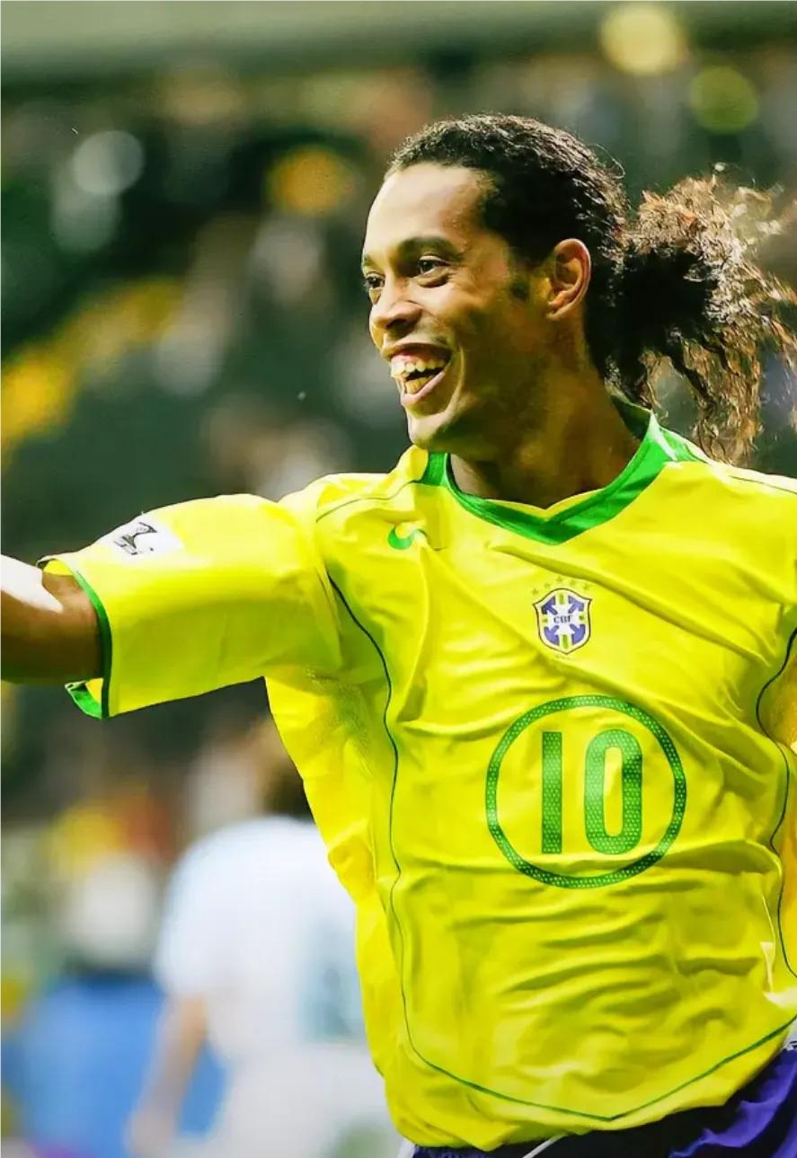 足球精灵罗纳尔迪尼奥梅西,足球精灵罗纳尔迪尼奥