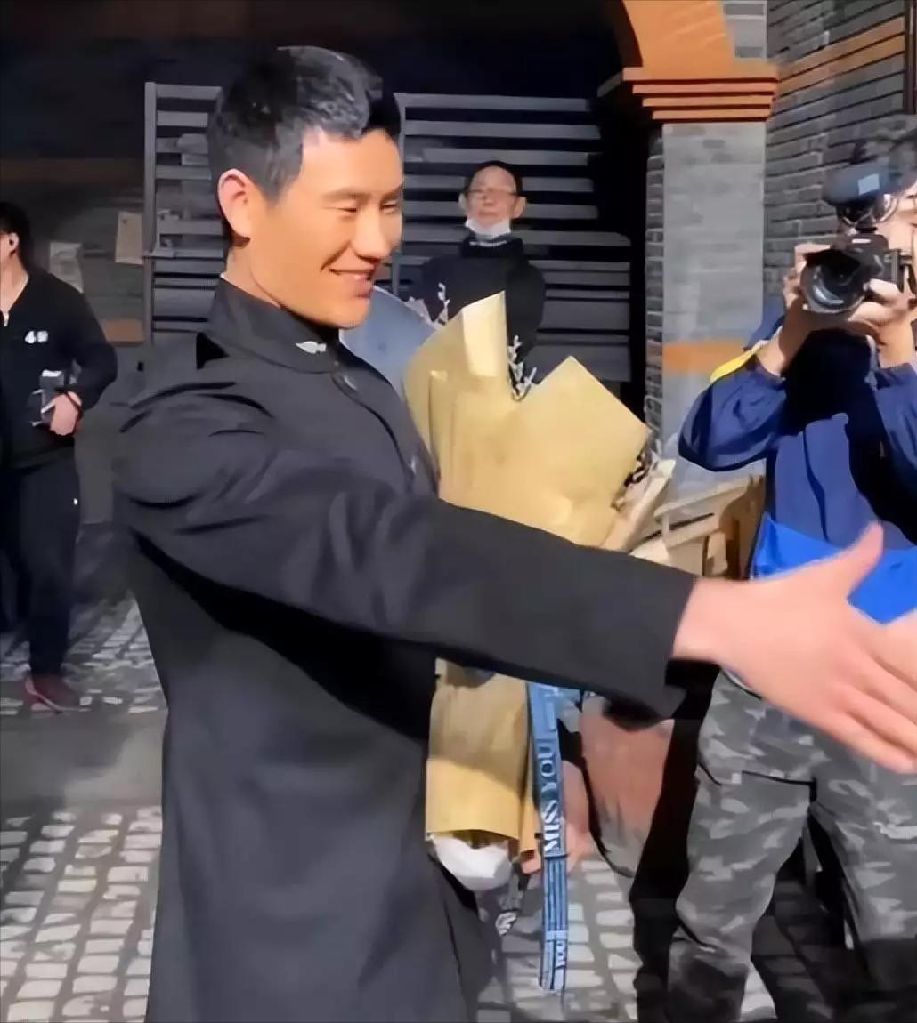 嘎子谢孟伟连麦被骂完整,嘎子谢孟伟被怼合集