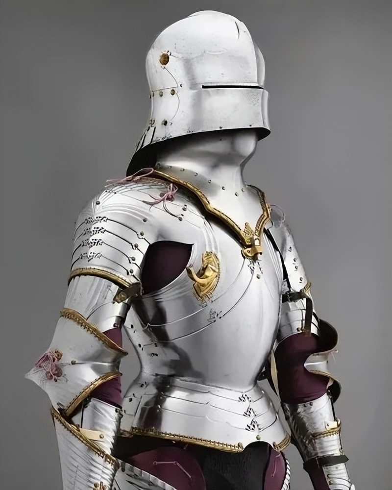 欧洲顶级骑士铠甲,中国铠甲vs西方铠甲