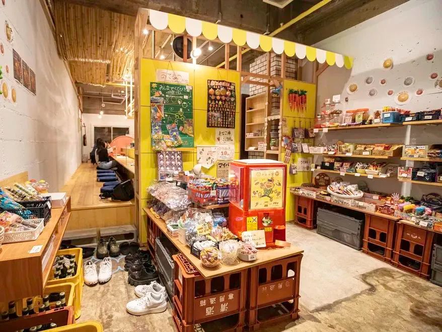 “チロル堂”，一家斩获世界大奖的零食店，用“魔法”守护孩子~