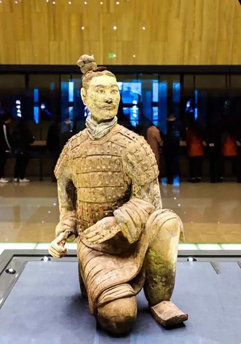 兵马俑中神秘的一张脸,兵马俑中最诡异的一张脸图片