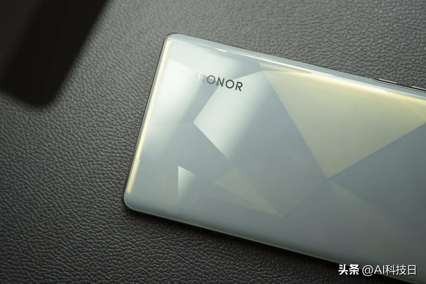 荣耀80se曲面屏价格,荣耀80se手机值得买吗