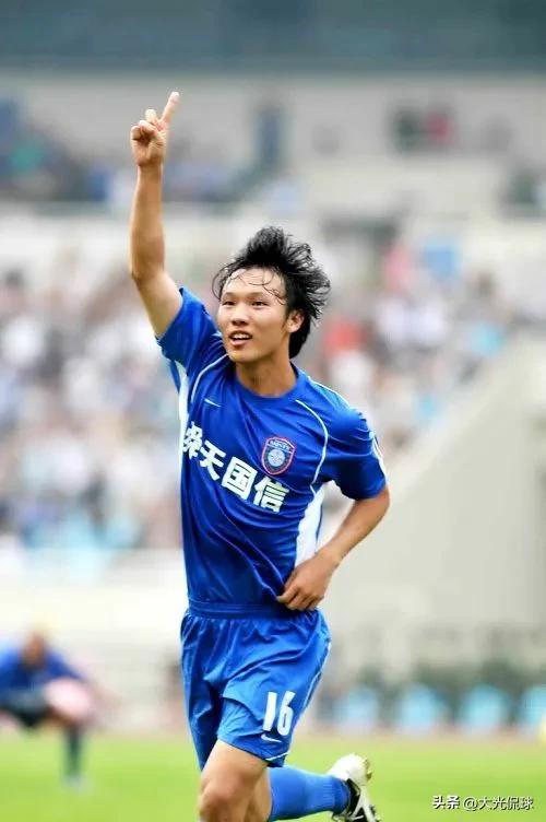 邓卓翔打国足视频,邓卓翔为什么打法国足球