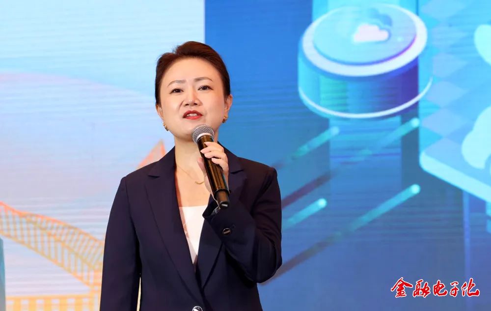 农信系统数字化转型典型案例,农村商业银行数字化转型