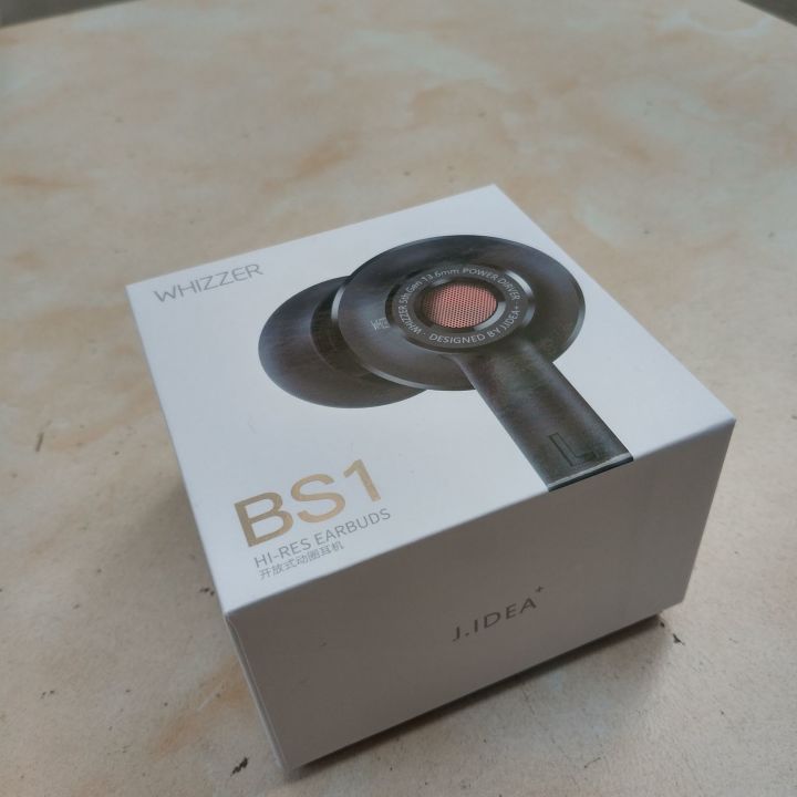 威泽首款入耳式耳机,威泽头戴式耳机测评