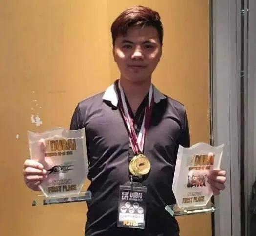 曾卓君拳皇15冠军,曾卓君拳皇97比赛