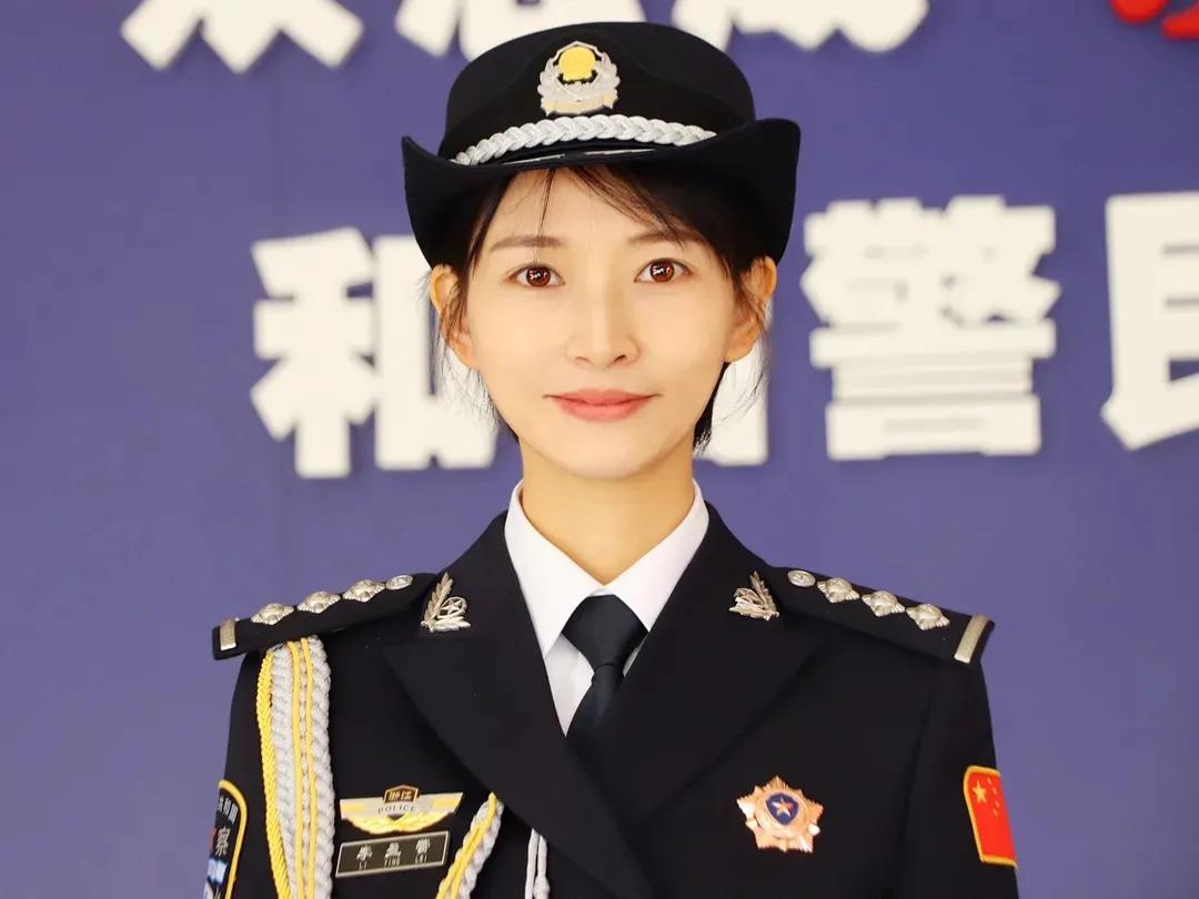 女警警服演变照片图片,最美警花警服图片