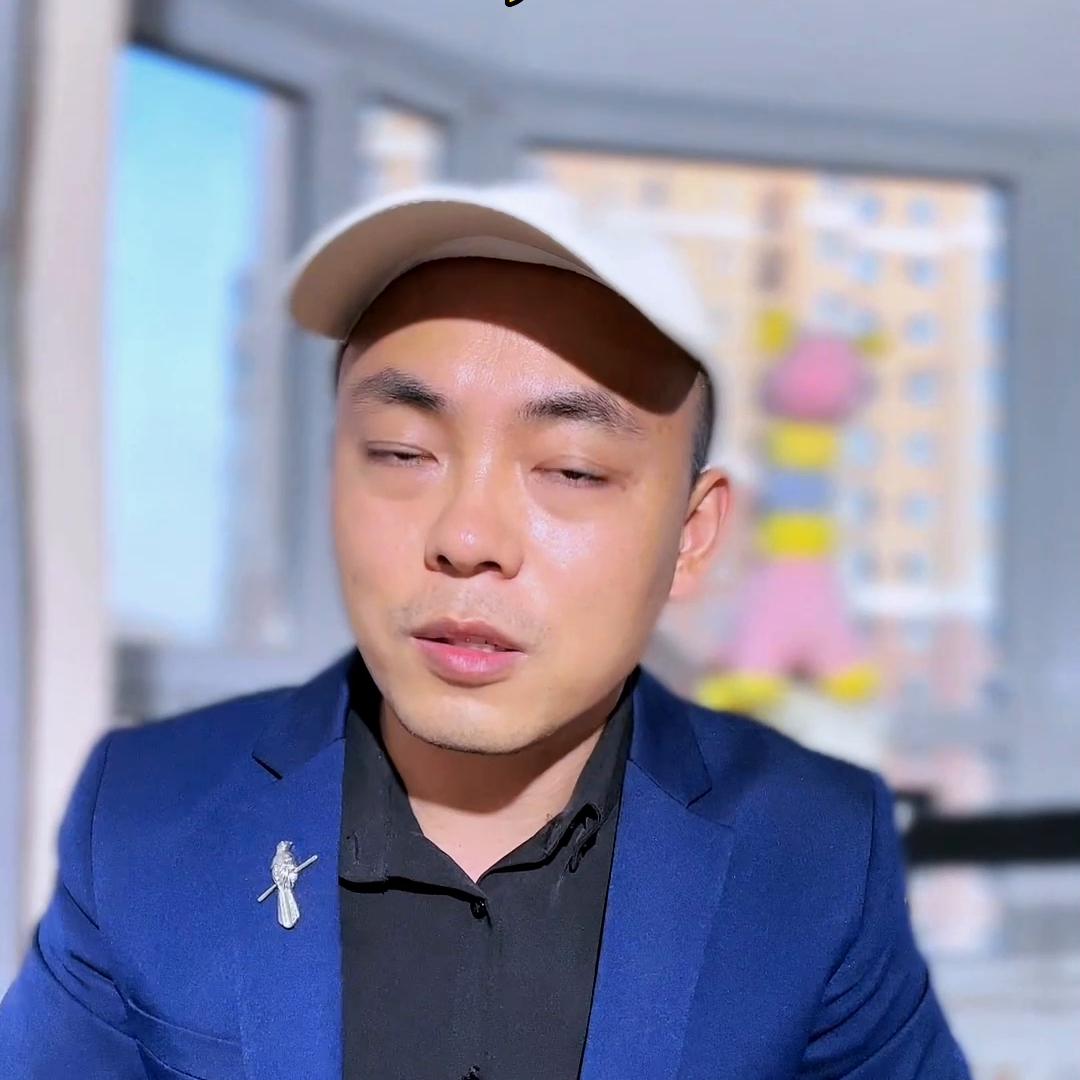 说话词穷表达不出来,讲话时说的与心里想表达的不一致