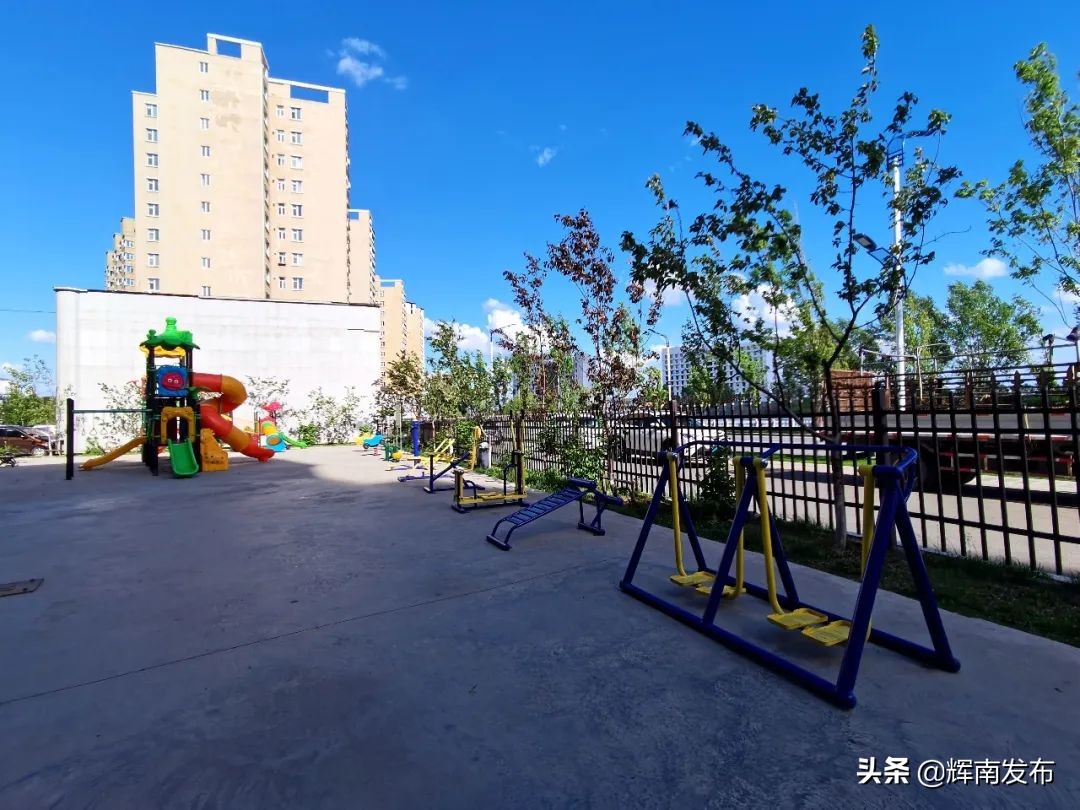 折叠式家用乒乓球桌健身器材,金属底座乒乓球健身器材