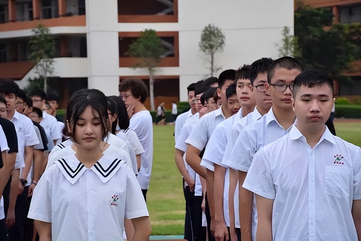 黄冈中学为什么落寞了,黄冈中学的巅峰时期有多强