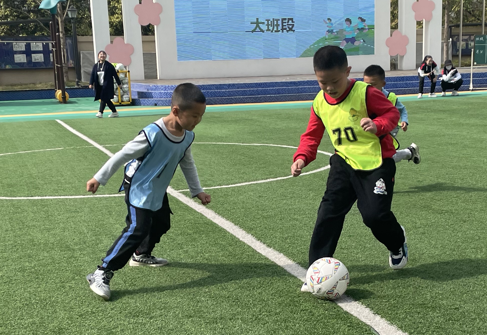 奔跑吧少年篮球赛幼儿园,奔跑吧少年幼儿园足球赛