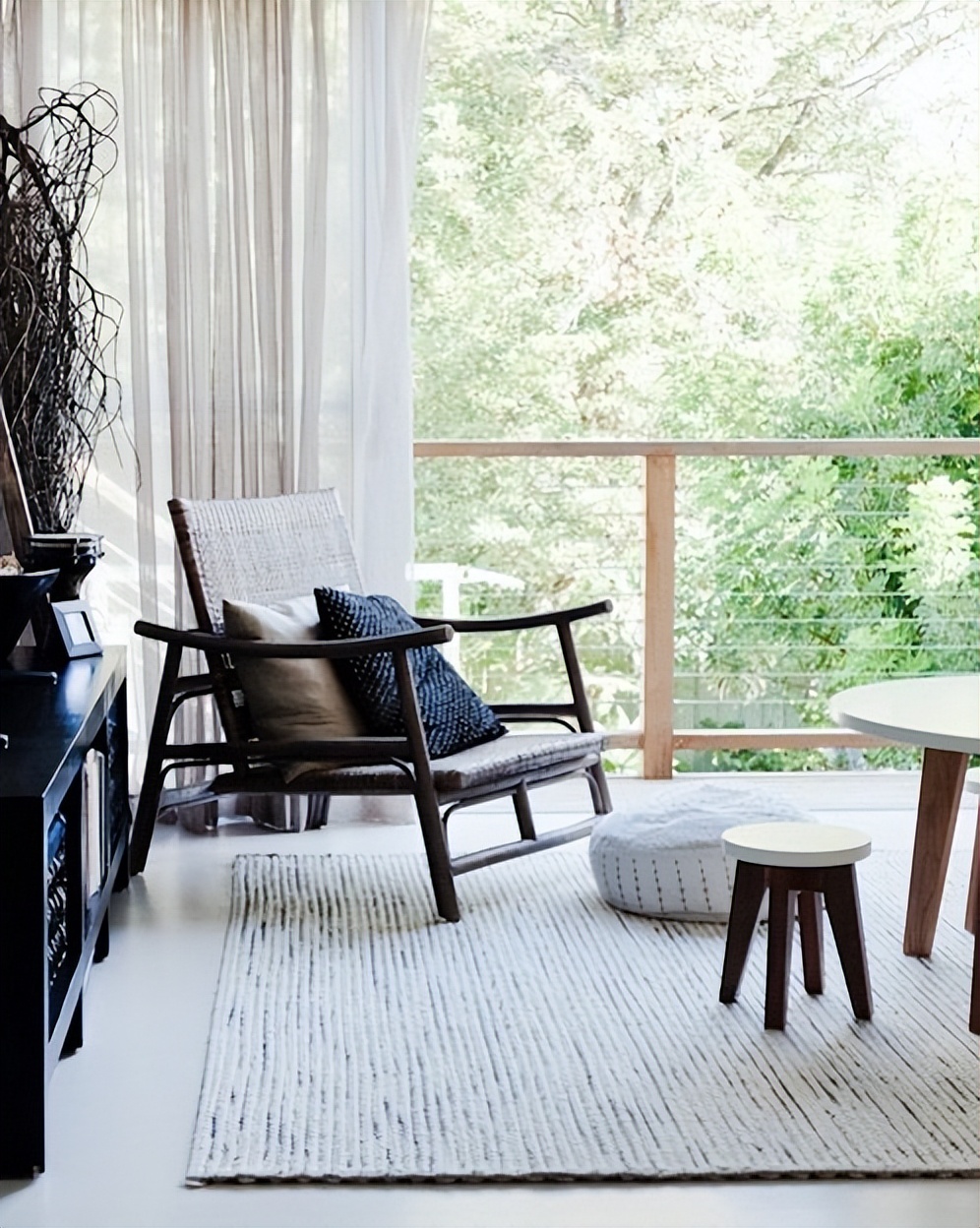 阳台铺哪种材质的地毯好,阳台铺什么地毯好看轻奢